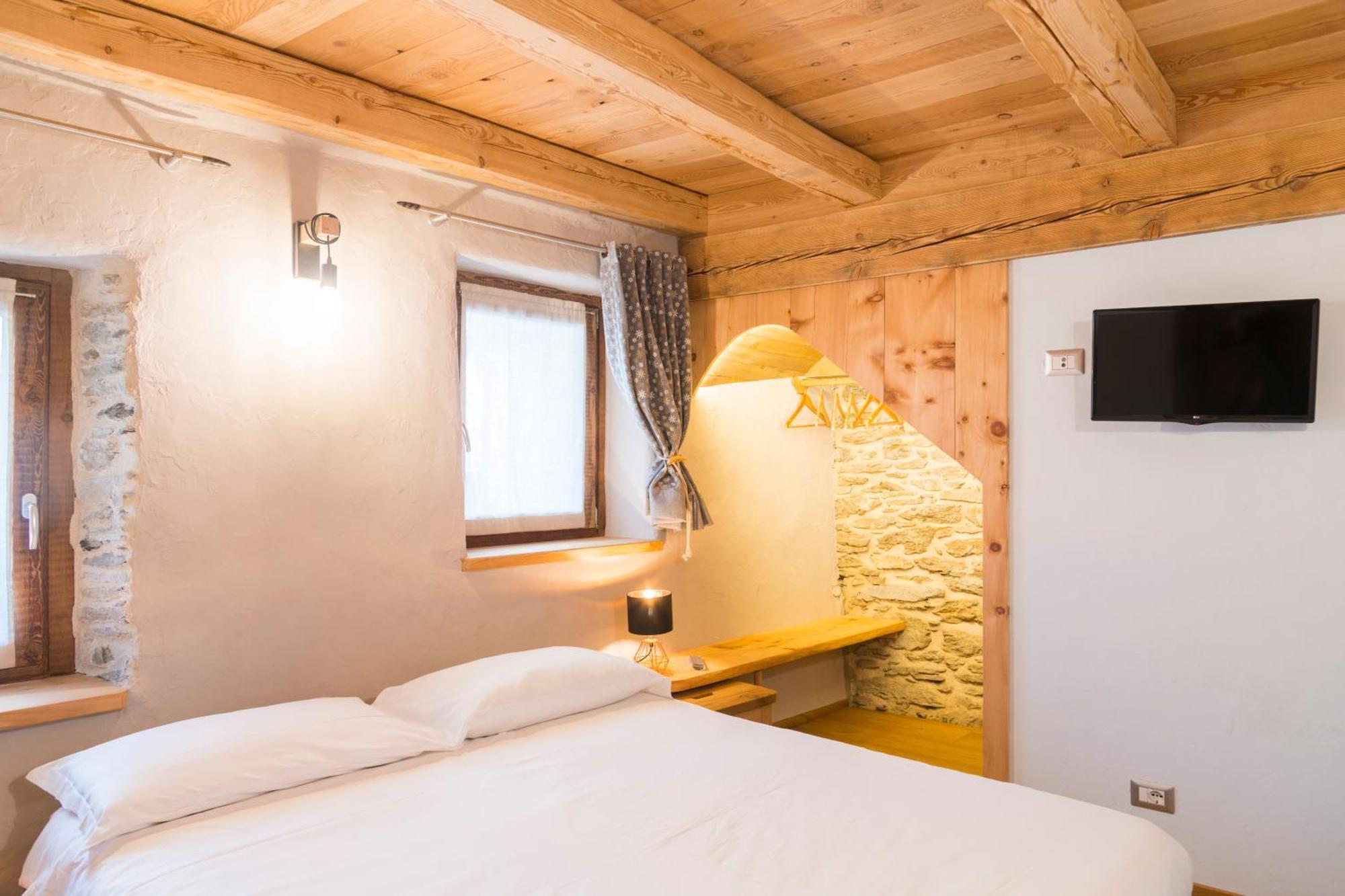 La Placette - Albergo Diffuso E Trattoria Usseaux Zewnętrze zdjęcie